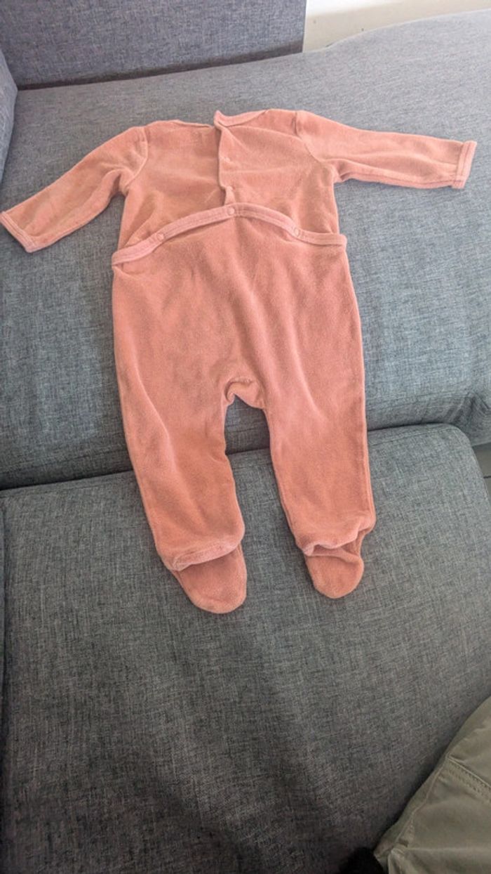 Pyjama 6 mois - photo numéro 3