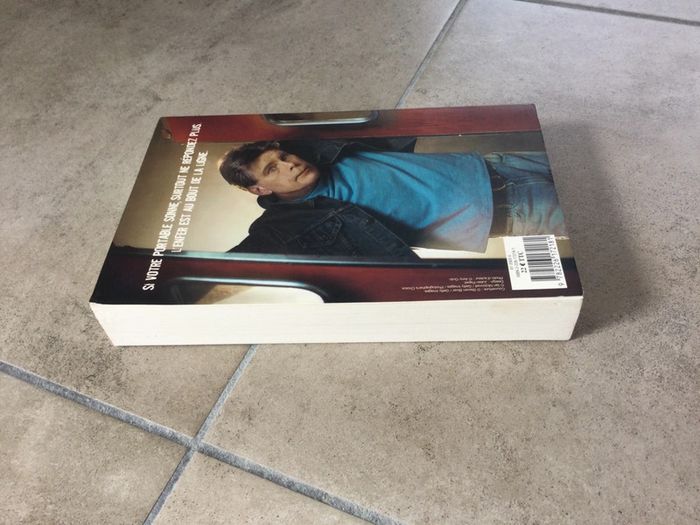Livre cellulaire de Stephen King - photo numéro 3