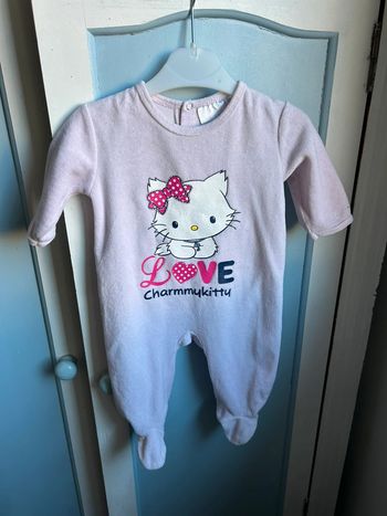 Pyjama hiver hello kitty , 6 mois