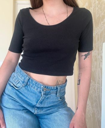 Crop top/ baby tee noir H&M
