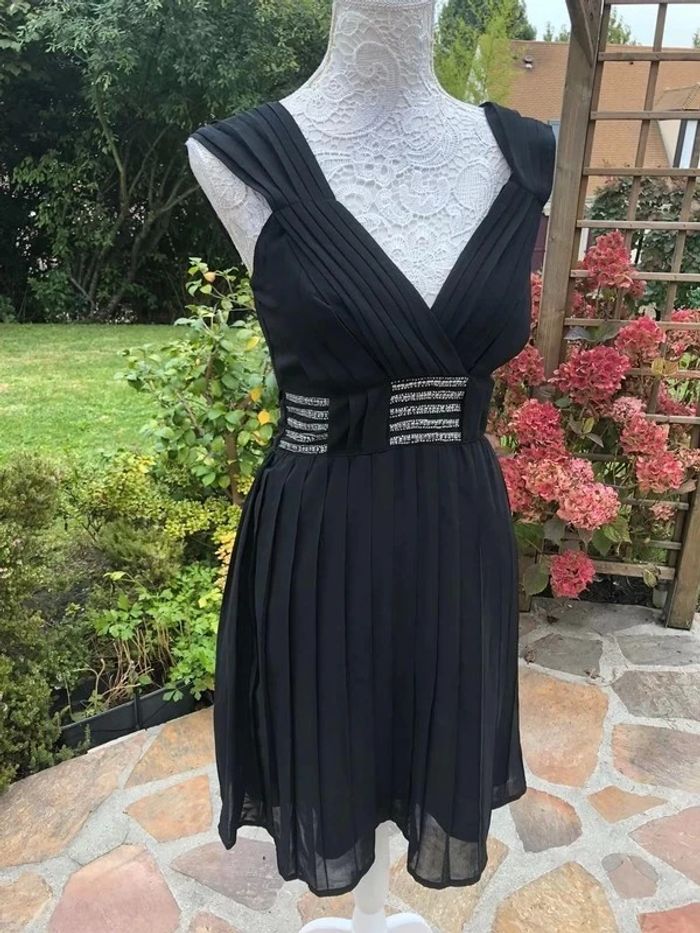 Robe Mogan neuve taille 38 - photo numéro 4