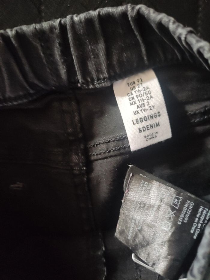 Lot de 3 pantalons. 2 et 3 ans - photo numéro 4