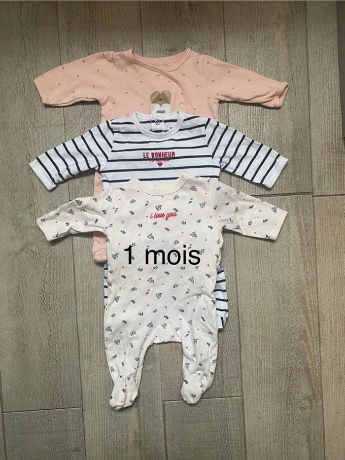 Lot de 3 pyjamas - taille 1 mois