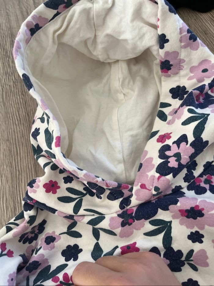 Sweat à capuche à motifs fleurs - photo numéro 3