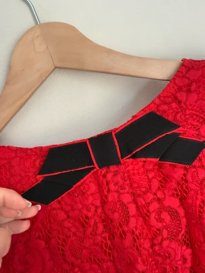 Blouse dentelle rouge CP - photo numéro 5