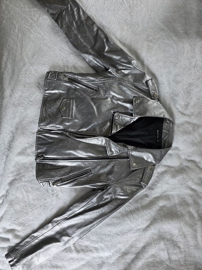 Veste en cuir grise