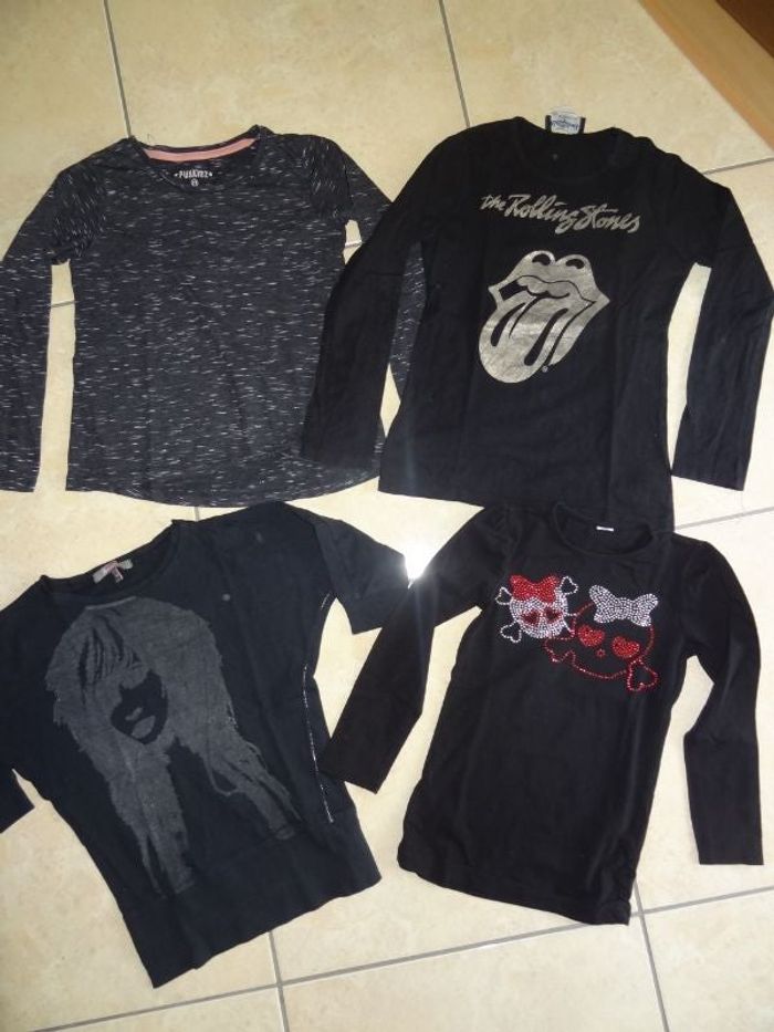 lot de 4 t-shirts noirs T 10ans