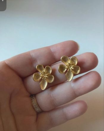 Boucles d’oreilles 🌼 NEUVES pour femme forme de fleurs couleur doré