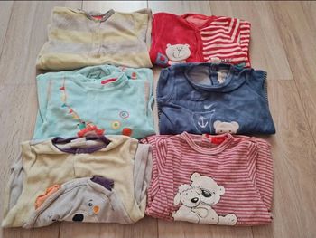 Lot de 6 pyjamas grenouillères taille 12 mois