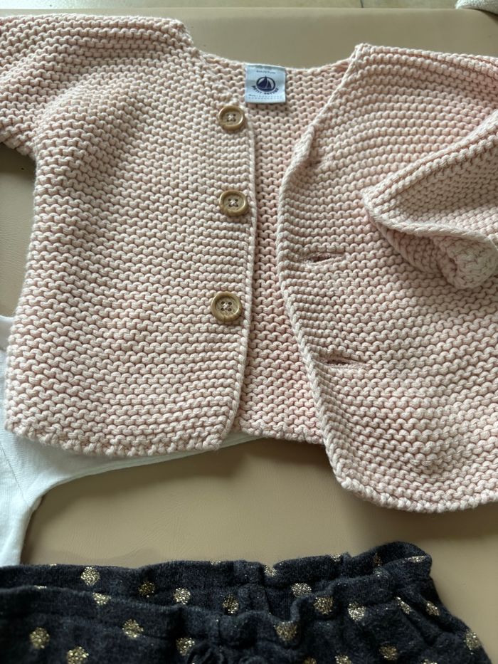 Enzemble petit bateau 6mois - photo numéro 4