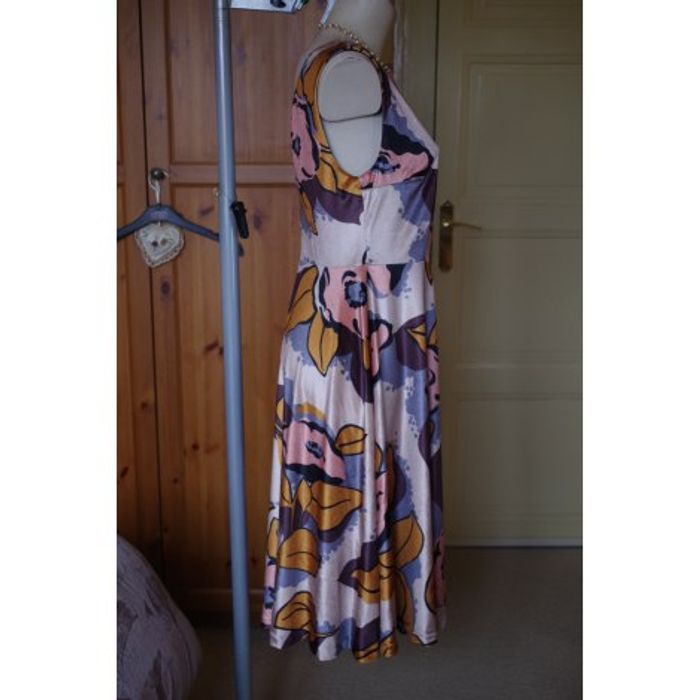 Robe velours lisse Rinascimento - Taille 40 - photo numéro 2