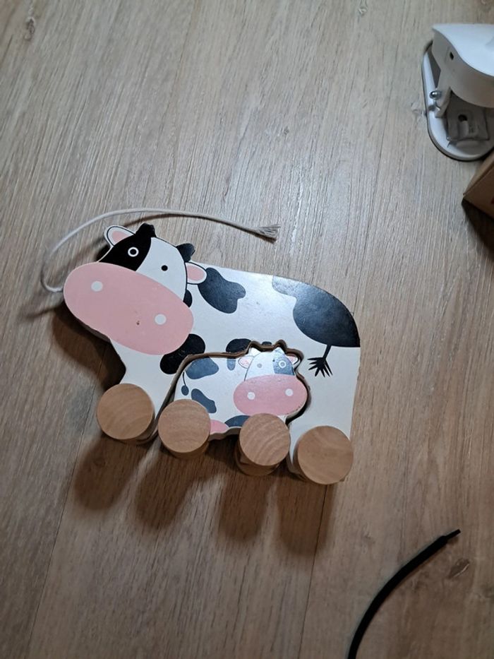 Vache en bois à tirer - photo numéro 4