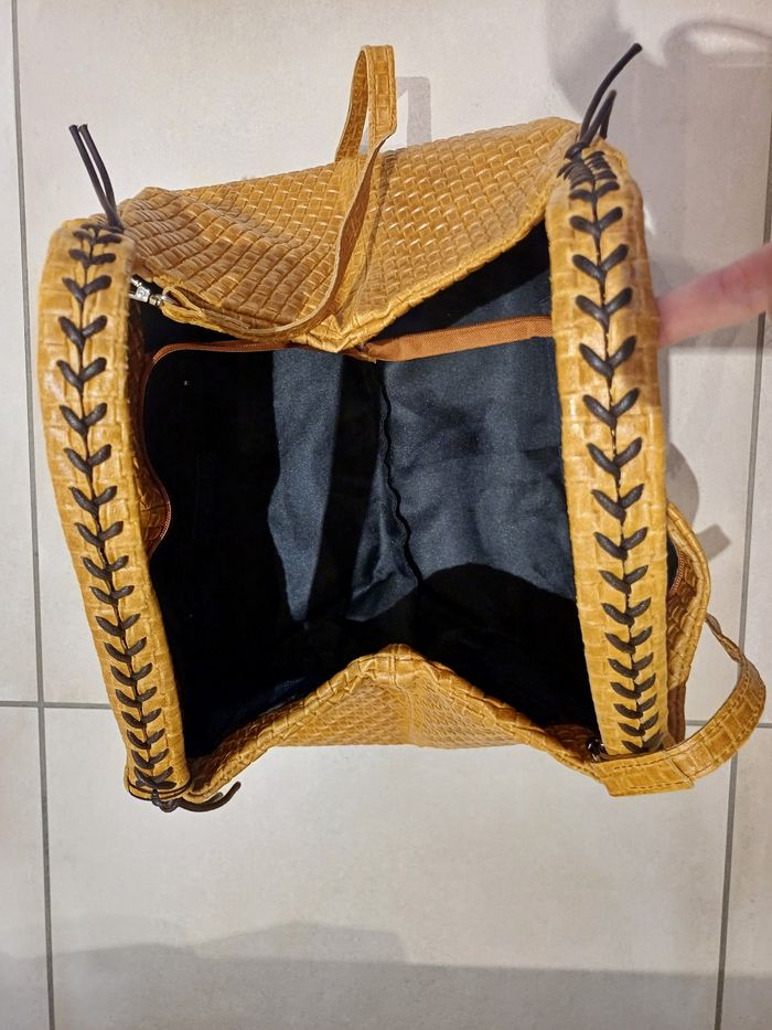 Sac à main cuir porté épaule ou bandoulière neuf Lucca Baldi - photo numéro 5