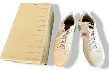 🔆 Geox NEUVES en cuir et emballées 43 magnifiques et légères