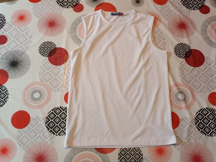 Débardeur t-shirt sans manche 👨 taille XL comme Neuf - photo numéro 2