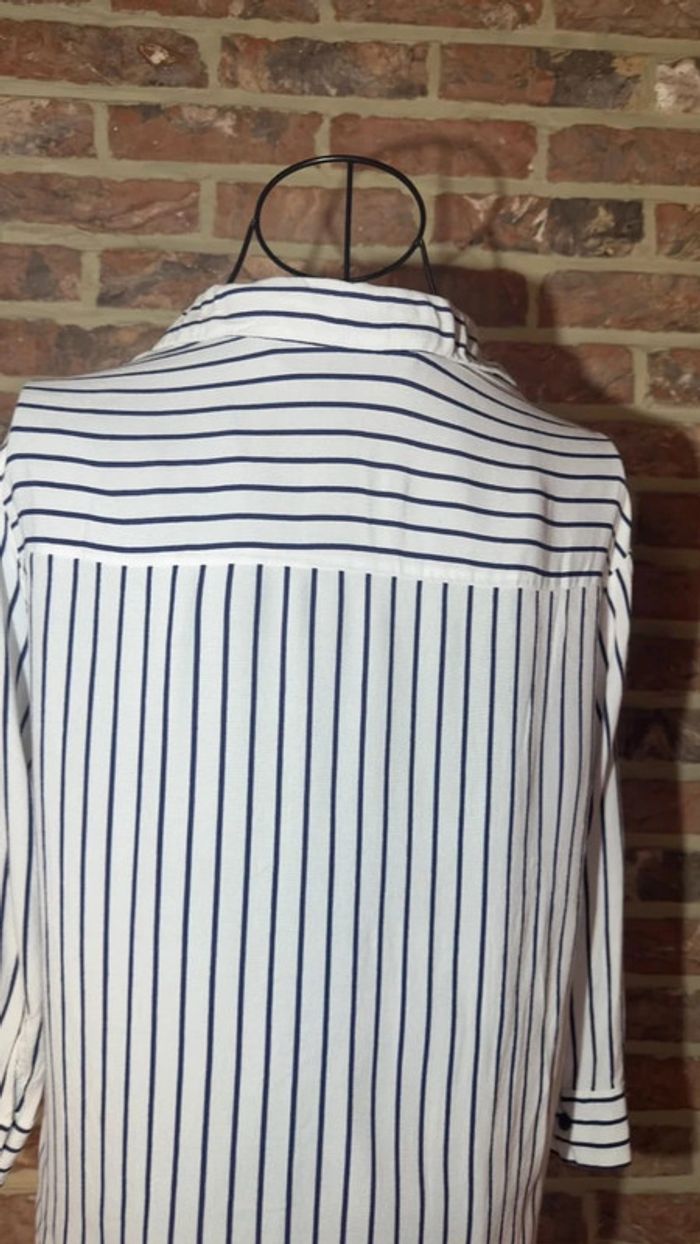 Chemise blanche et bleu lignée Bershka Taille XS / 34 - photo numéro 12