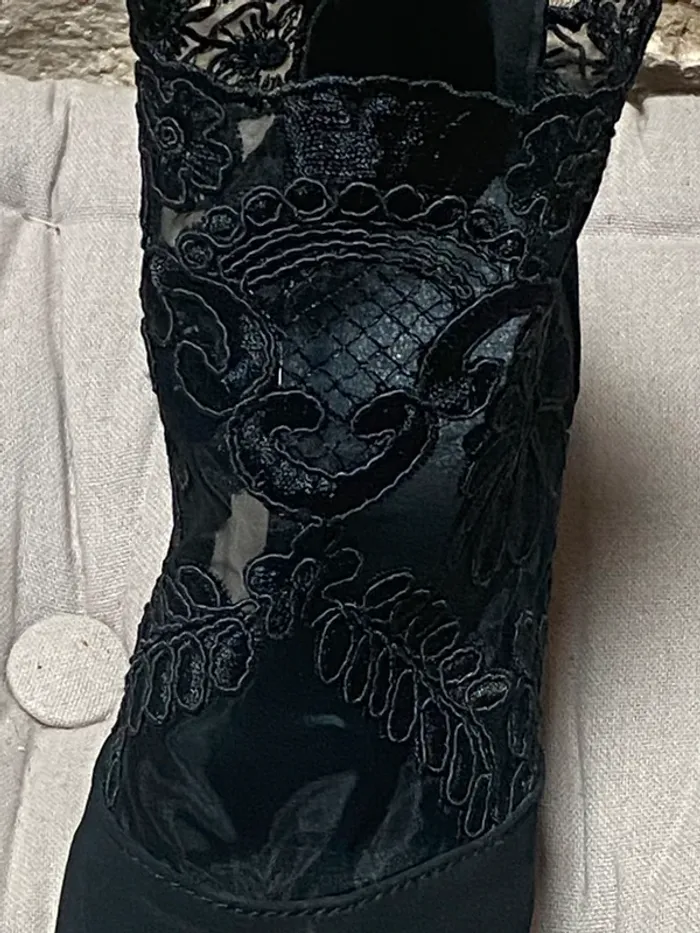 Bottines noires à talon avec dentelle taille 36 - photo numéro 7