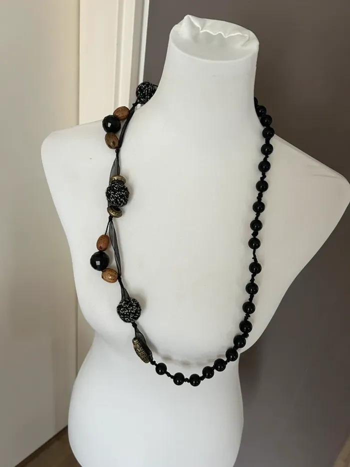 Sautoir collier long à perles noire, originale femme