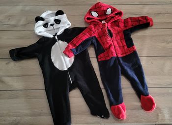 Lot de 2 pyjamas 12 mois