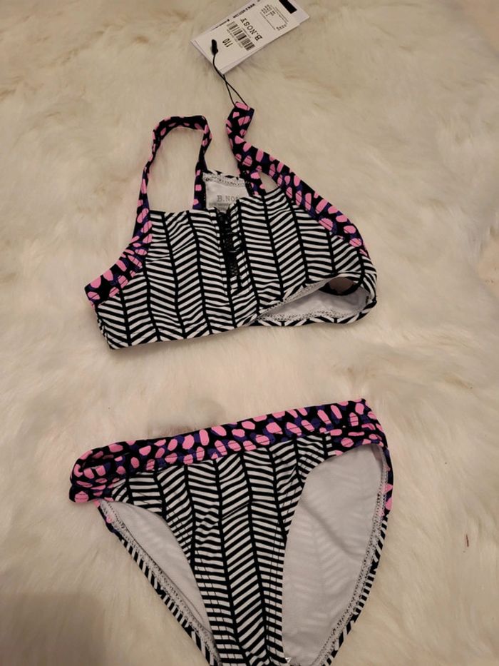 Maillot de bain neuf b.nosy 5 ans