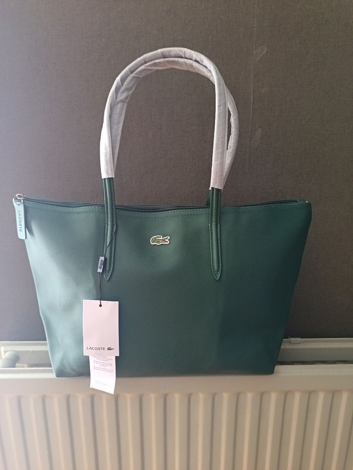 Sac Lacoste