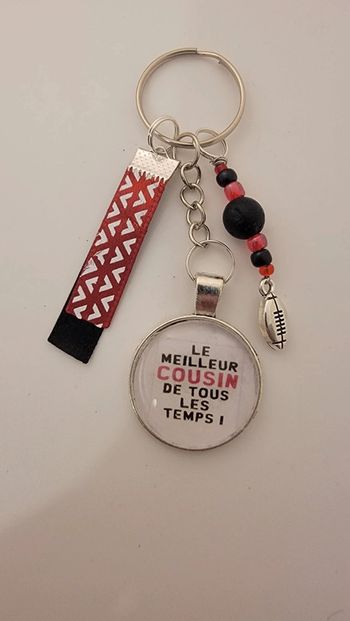 Cadeau cousin,porte clé message " meilleur cousin "