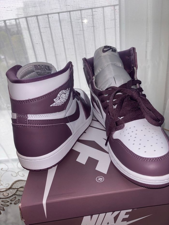 Air Jordan 1 Retro High OG – Mauve / Blanc – Neuves - photo numéro 2