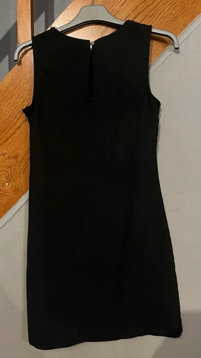 Robe noire - photo numéro 3