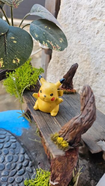 Super figurine Pokemon pikachu
