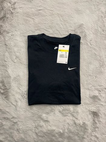 T-shirt Nike noir logo brodé blanc - taille S