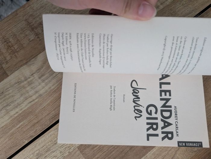 Lot livres Calendar Girl - photo numéro 4