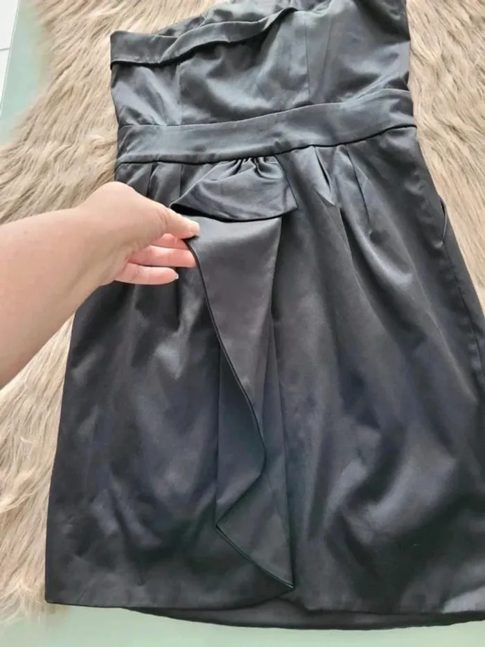 Jolie robe Avant Première taille 36 - photo numéro 8