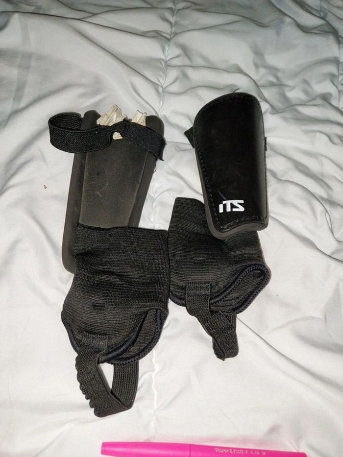 Protèges tibias intersport XS - photo numéro 2