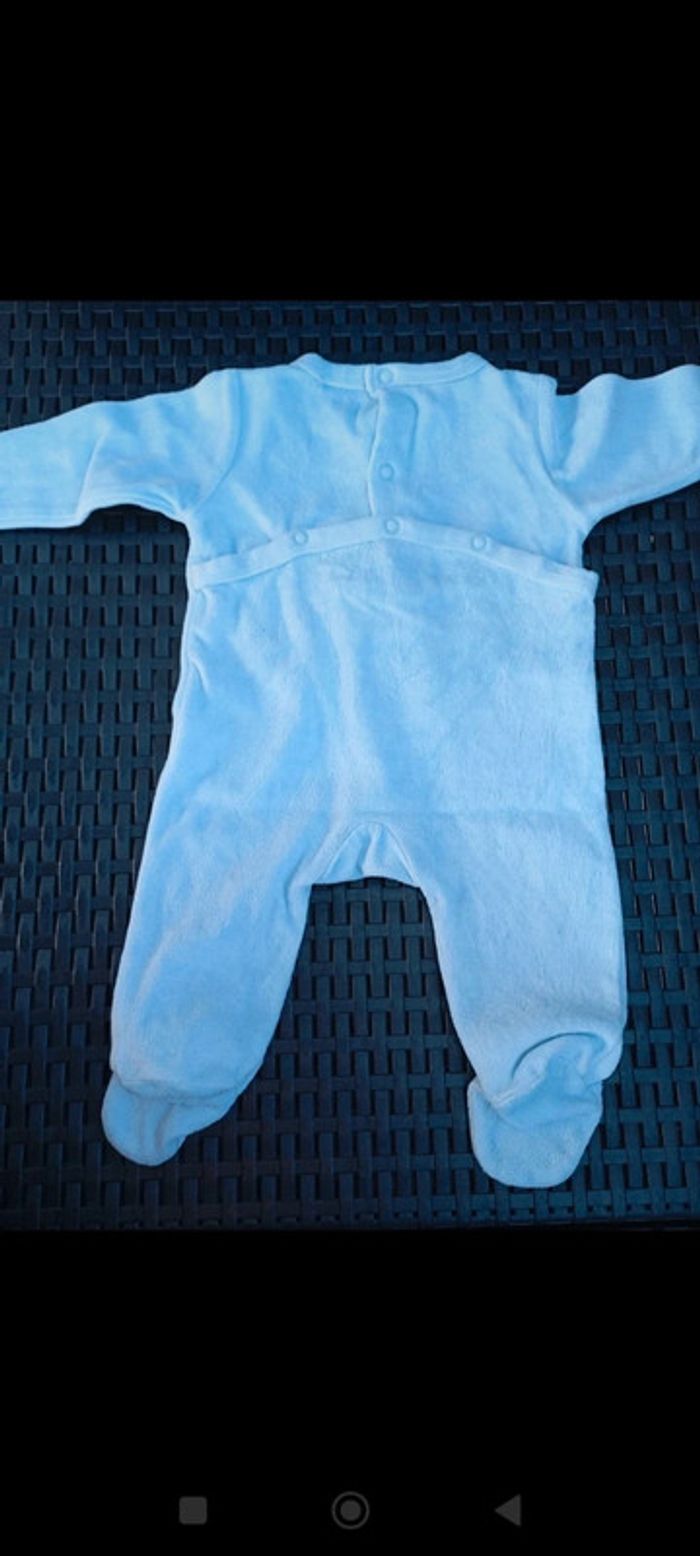 Pyjama 1 mois - photo numéro 2