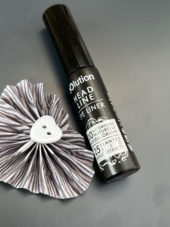 Eye liner noir Solution