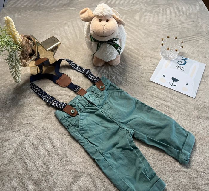 Pantalon chino avec bretelles