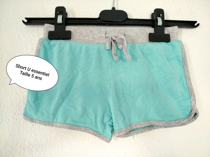 Short U essentiel taille 5 ans