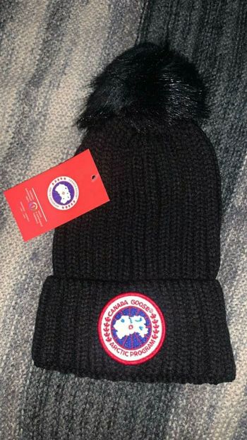 Bonnet Canada Goose