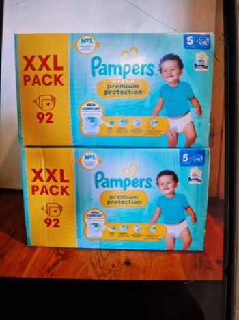 Taille 5 pampers lot de 2 reserve Dorinda1107