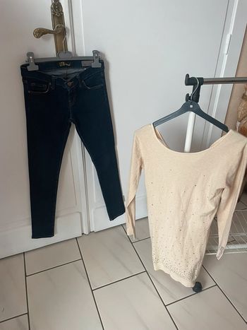 lot d’un jean de chez liberto et d’un pull de chez papillone