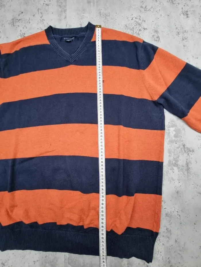 Pull col V rayé Tommy Hilfiger XL Homme – Style vintage chic, très bon état - photo numéro 8