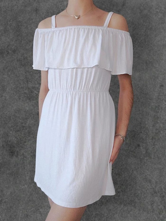 Robe patineuse épaule dénudé décolleté volant blanc - 36/S à 38/M - photo numéro 3