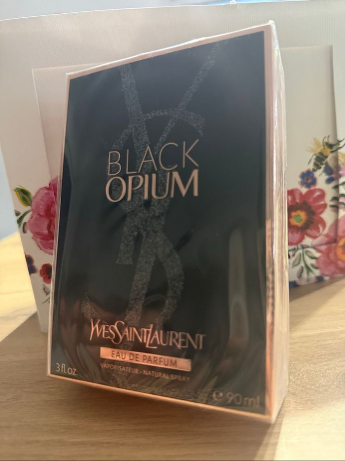 Black opium eau de parfum 90ml