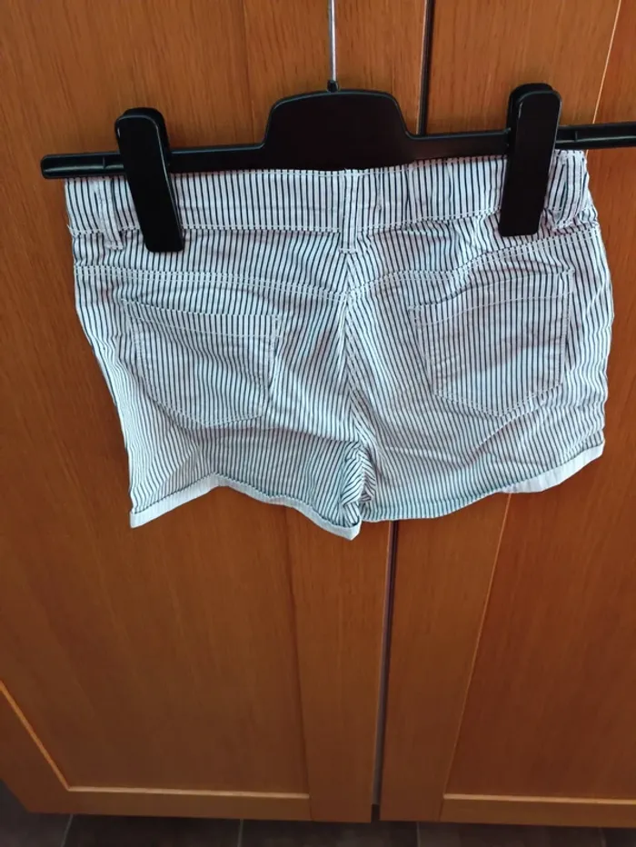 Short fille - photo numéro 3