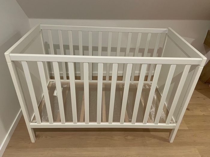 Lit bébé SUNDVIK, blanc, 60x120 cm