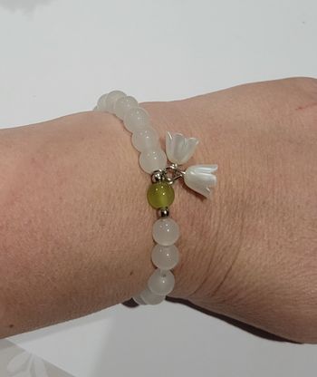 BRACELET MUGUET CLOCHETTES PERLES BLANCHES ! NEUF !