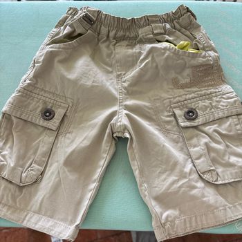 Vends bermuda catimini 4 ans très bon état