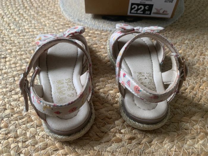 Sandales tissus beige noeud fruits Nini & girls 22 - photo numéro 4