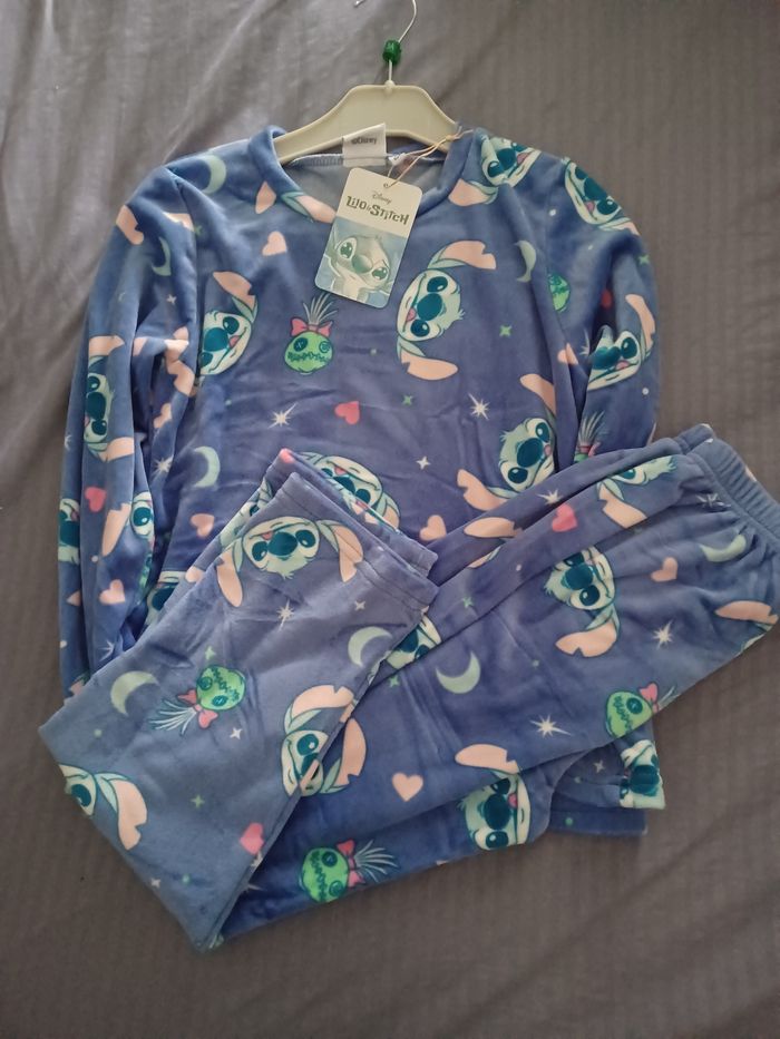 Pyjama fille stitch  8 ans