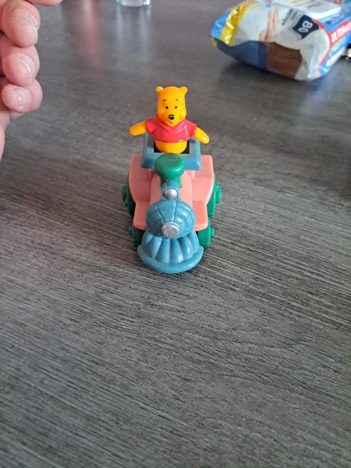 Voiture disney winnie l'ourson